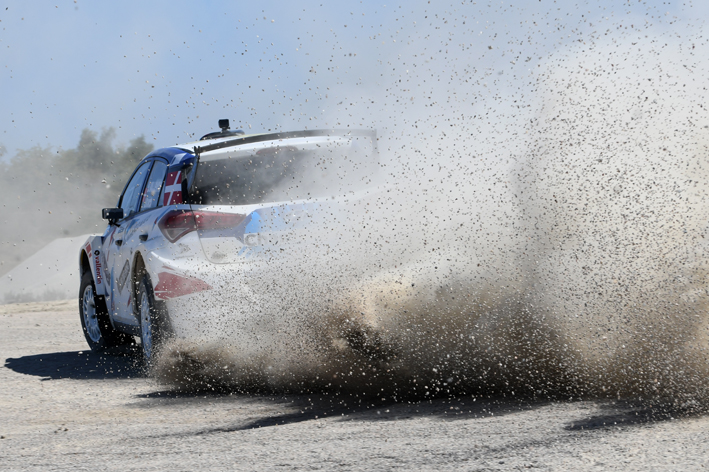 Simon Vallentin og Jeannette Kvick var i R5-racerens varme sæder lørdag, mens der blev lavet optagelse til traileren til efterårets premiere på filmen om talent
(Foto: Morten Dam - autoMOTIV/specialpress)